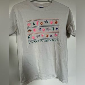 Cancun Mexico T shirt Size Adult Small